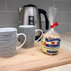 https://st-thomas-loft-views-sa1-by-stay-south-wales.cardiffhotelswales.com